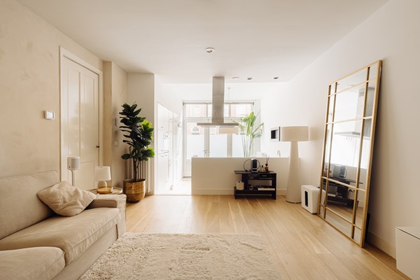 Medium property photo - Pieter Baststraat 18E, 1071 TX Amsterdam
